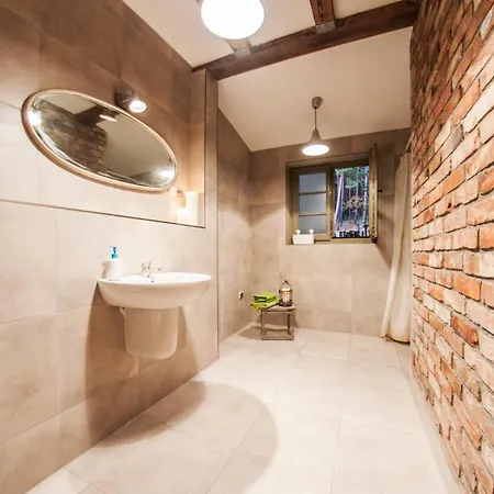 Pod Grabami Privatunterkunft *