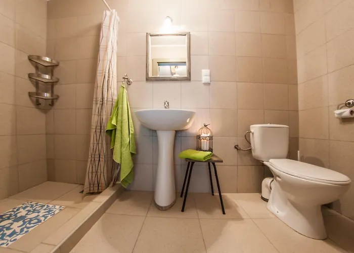 多莫克博德格拉巴米民宿