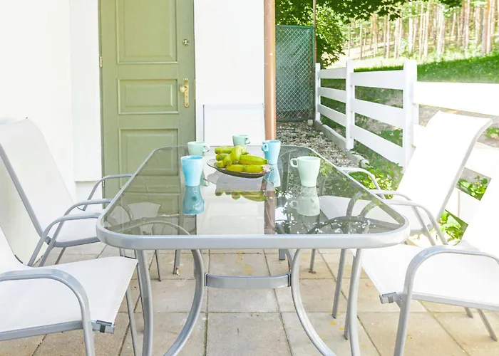 多莫克博德格拉巴米民宿 *