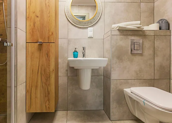 多莫克博德格拉巴米民宿 *