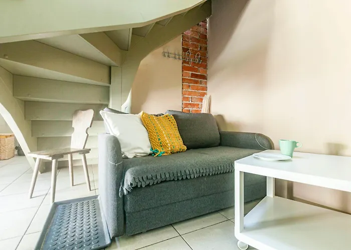 多莫克博德格拉巴米民宿