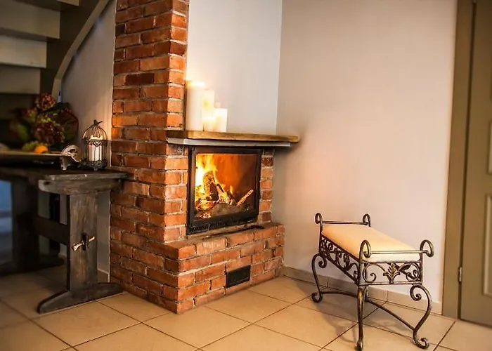 多莫克博德格拉巴米民宿 *